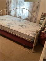 Trundle daybed Bring tools and help to remove t