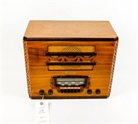 Farnsworth BT-71 Table Top Radio / Restored