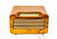 Detrola 579 1948 Table Top Radio / Restored