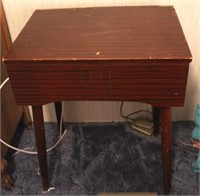 Antique Sewing Machine w/ Wood Table Case