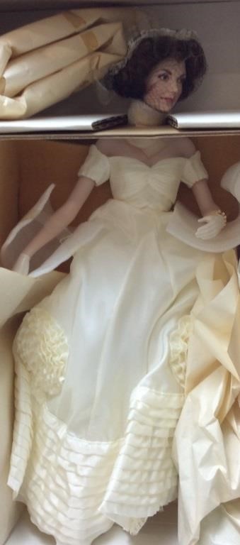 JACKIE O HEIRLOOM BRIDE DOLL