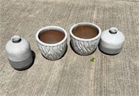(2) Flower Pots, (2) Tin Decor Vases