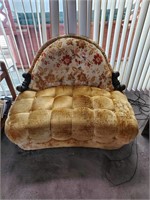 ANTIQUE RETRO UPHOLSTERED LOVE SEAT COUCH