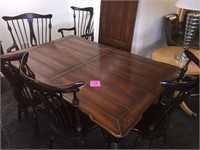 Vintage Diningroom Table with Spindle chairs