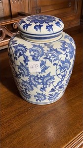 Blue & White Porcelain Oriental Ginger Jar
