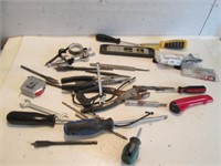 LOT ASSORTED SMALL TOOLS