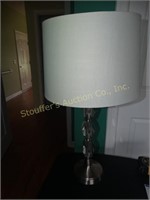 Metal and acrylic table lamp, 26"