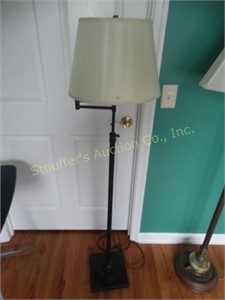 Modern floor lamp w/ swivel top, 57"h
