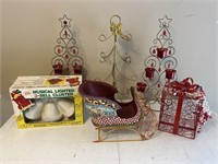 Santa’s Sleigh and More Christmas Decor