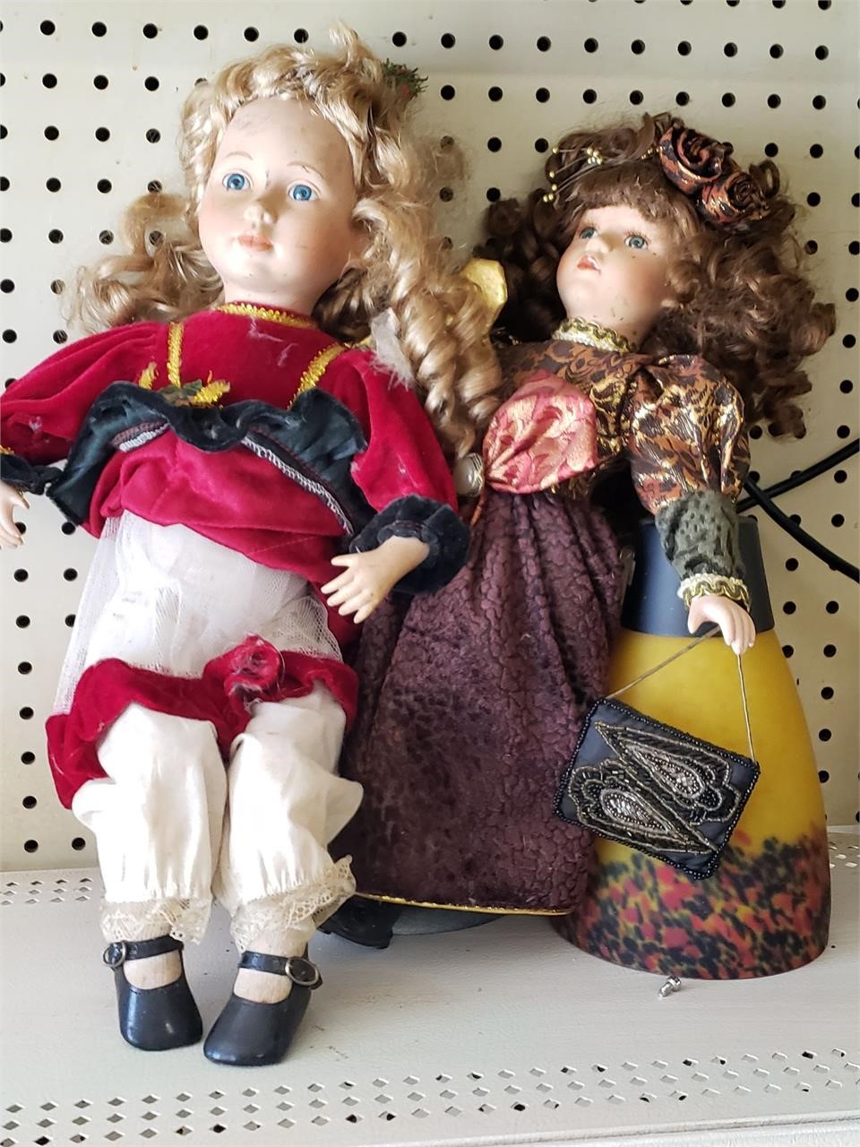 lot of maybe 15 porcelain dolls