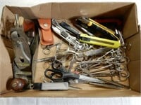 BOX OF SCISSORS, KNIVES, STANLEY PLANES, ETC