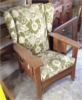 Reclining Morris chair