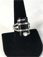 STERLING MOTHER OF PEARL AND BLACK DESIGNER  RING;