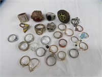 BAG APPROX 28 FASHION RINGS