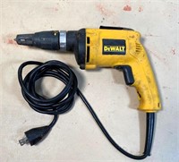 DEWALT drywall screw driver