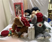 Christmas Decorations & Stuffed Animals