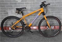 Police Auction: Cannondale F700 Bike