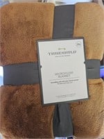 New Threshold F/Q Microfiber Blanket