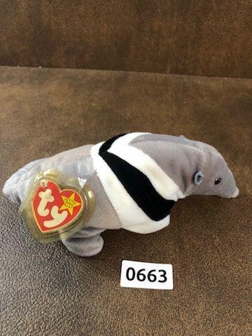 Ty Beanie Baby ~ ANTS the Anteater as pictured