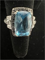 10KT Gold with Blue Topaz and Diamond Ring
