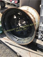 8-LUG STEEL TRUCK RIM