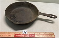 NEAT ANTIQUE CAST IRON FRYING PAN