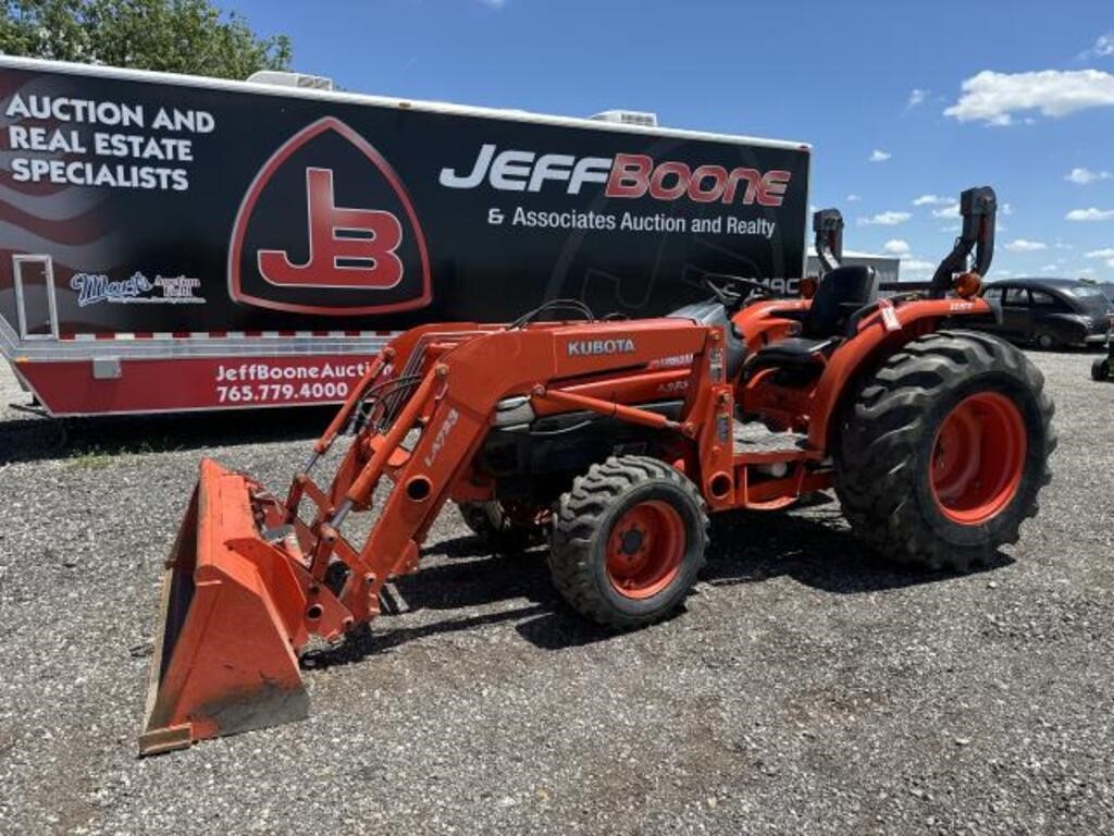 Kubota L3830 Loader Tractor