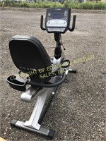 TRUE CS800 RECUMBENT BICYCLE