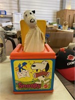 Vintage snoopy in the music box