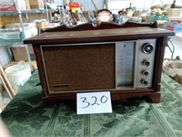 Antique Panasonic Tabletop Radio