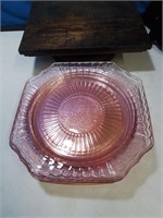 Set of 7 pink depression glass dinner plates 10