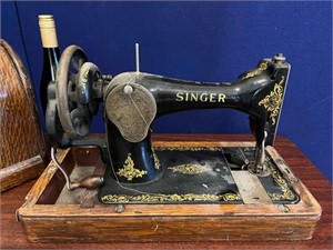 Vintage Oak Cased Singer Sewing Machine