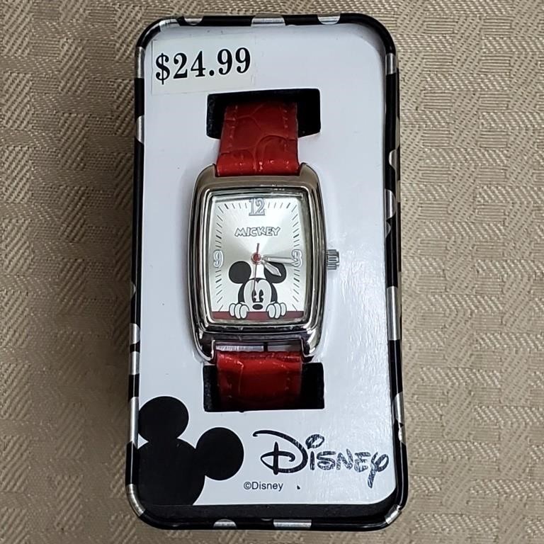 Walt Disney Woman's Wristwatch w/ Tin