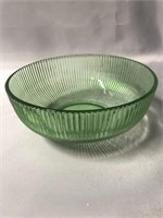 VINTAGE UNMARKED GREEN RIBBED BOWL.  6.5 INCHES