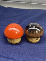 Mushrooms salt and pepper shakers