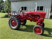 Farmall 140 Farm Tractor