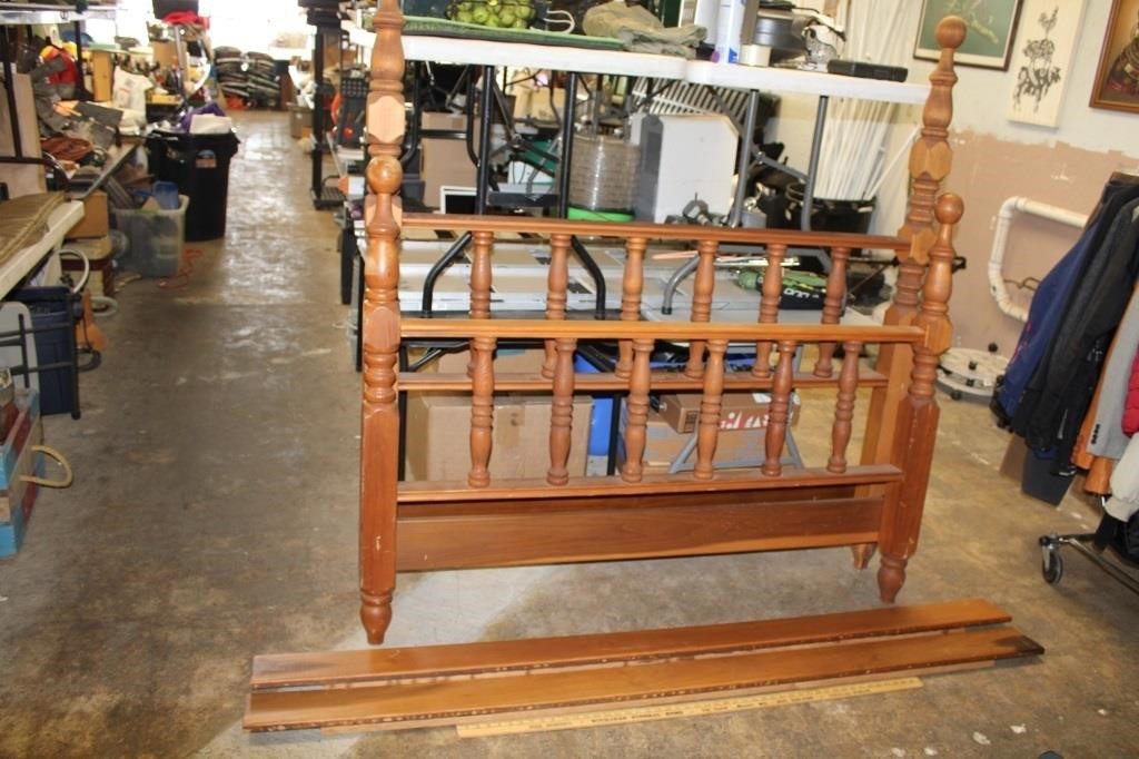 Wooden Queen Size 4 Post Bed Frame