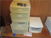 Rubbermaid 3 Drawer w/ wheels Container w/ Stacker