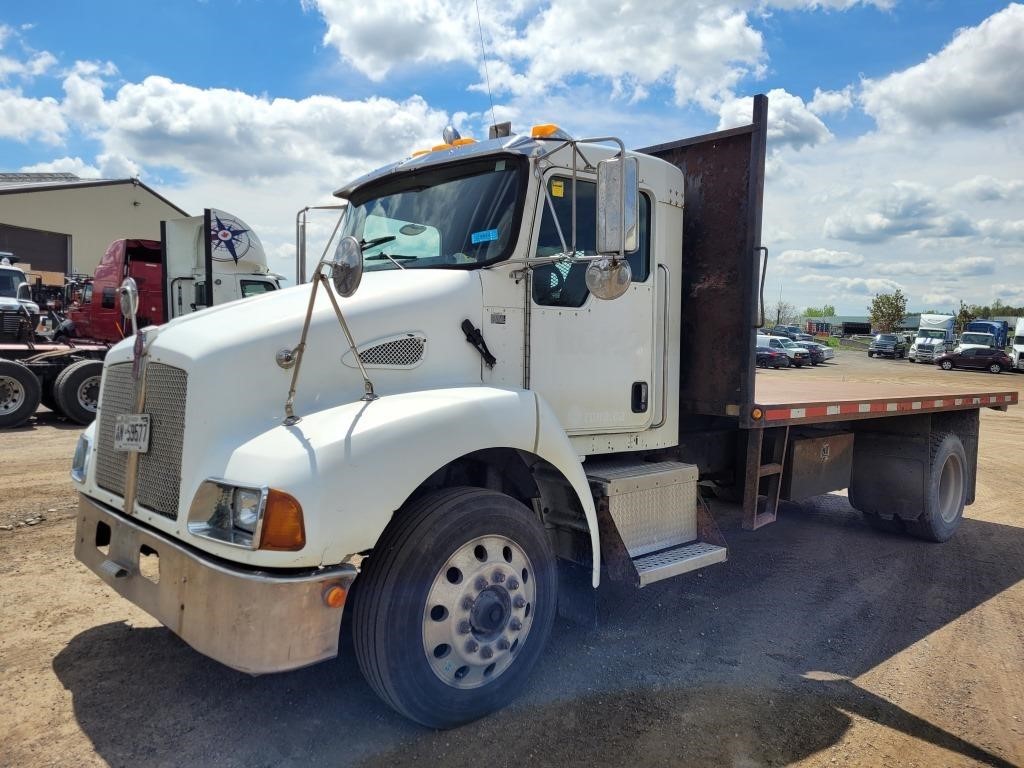 2007 Kenworth S/A Flat Deck Dump Truck