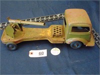 Kingsbury toy wind-up artillery truck