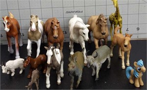 Lot of kids toy horses