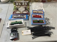 VINTAGE MODEL POWER ELECTRIC TRAIN SET APPEARS