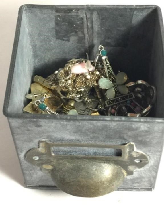 ASSORTED JEWELRY INSIDE A SMALL TIN FILE BOX