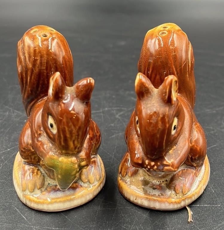 Vtg Japan Squirrel S&P Shakers