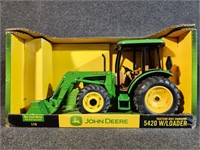 1:16 ERTL John Deere 5420 w/ Loader