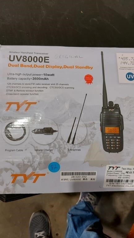 UV8000E DUAL Band transceiver