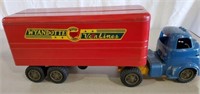 Wyandotte motor cargo van lines vintage tractor