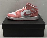 Sz 6.5 Kids Nike Air Jordan 1 Mid Shoes - NEW