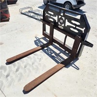 Skidsteer mount pallet Forks