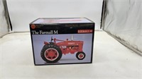 Farmall M Tractor 1/16 Precision 7
